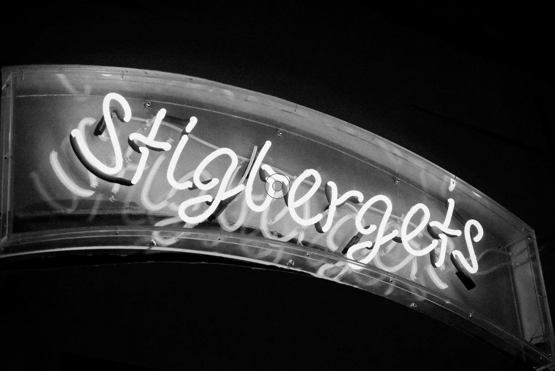 Neonskylt producerad av PS Skylt & Inredning